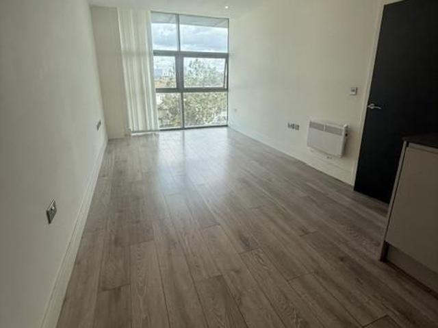 Apartment for rent in Slough