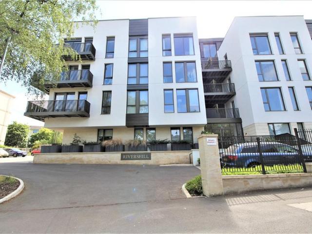 Flat for rent in Ewens Farm, Golden Valley