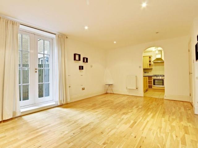 Apartment for rent in London Borough of Enfield, Greater London