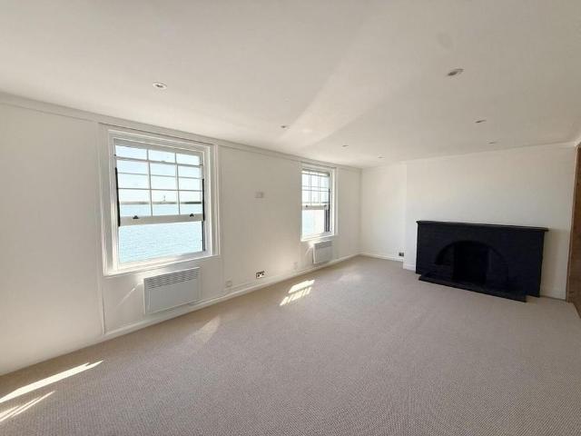 Apartment for rent in Golden Valley, Folkestone