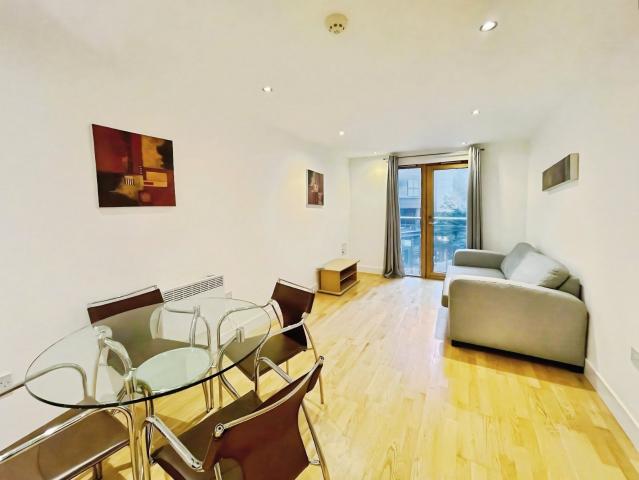 Apartment for rent in Steander, Leeds