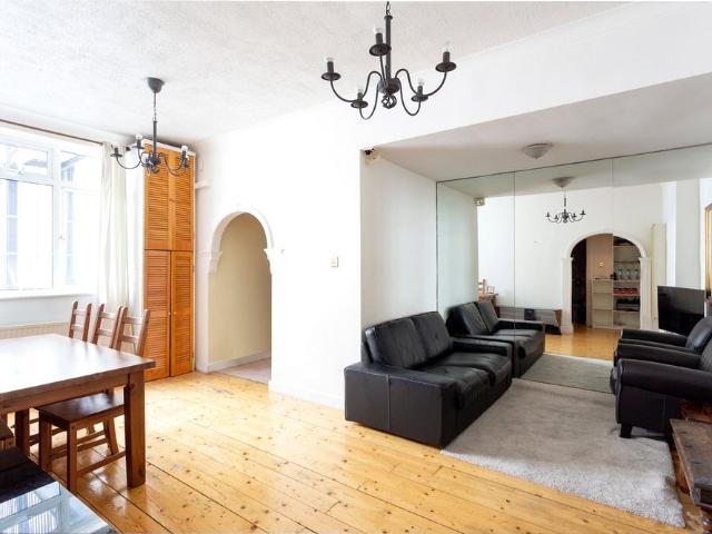 Apartment for rent in St. John's Wood, Greater London