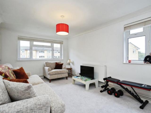 Apartment for rent in Broadwater Down, Sandown Park