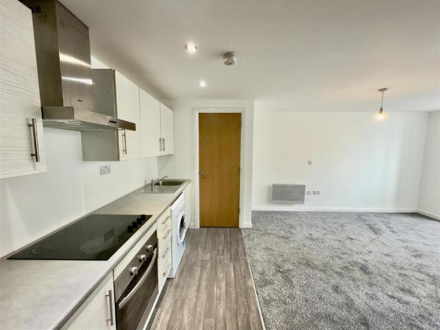 Flat for rent in Holbeck, West Yorkshire