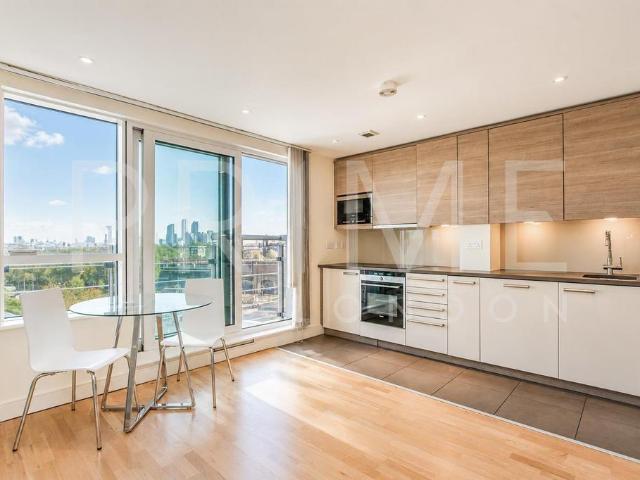 Flat for rent in Vauxhall, Greater London