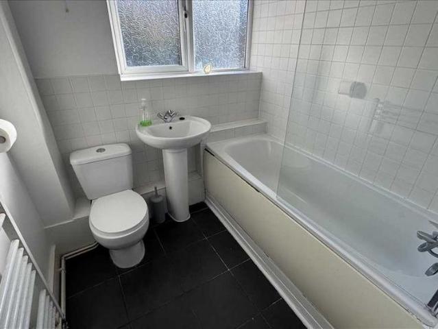 Apartment for rent in Kirkby, Knowsley