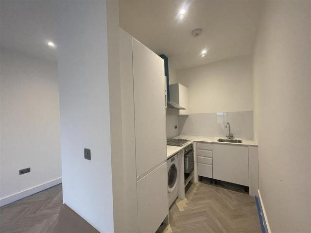 Apartment for rent in Hart, Hampshire
