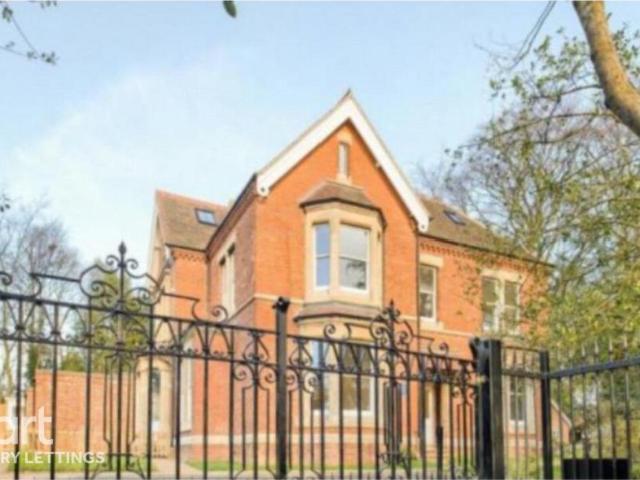 Flat for rent in Ball Hill, West Midlands