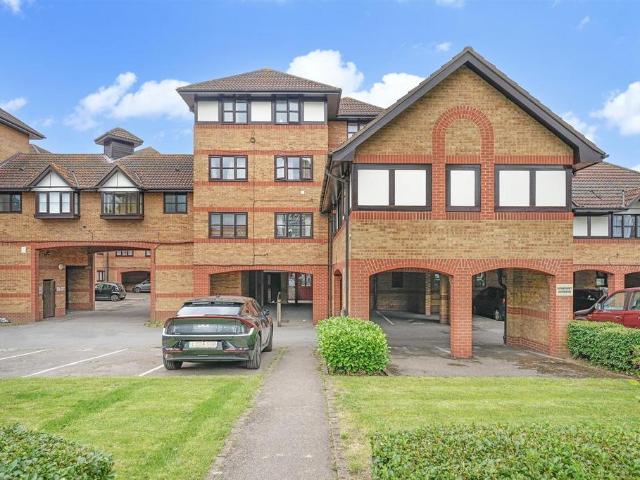 Flat for rent in Greater London