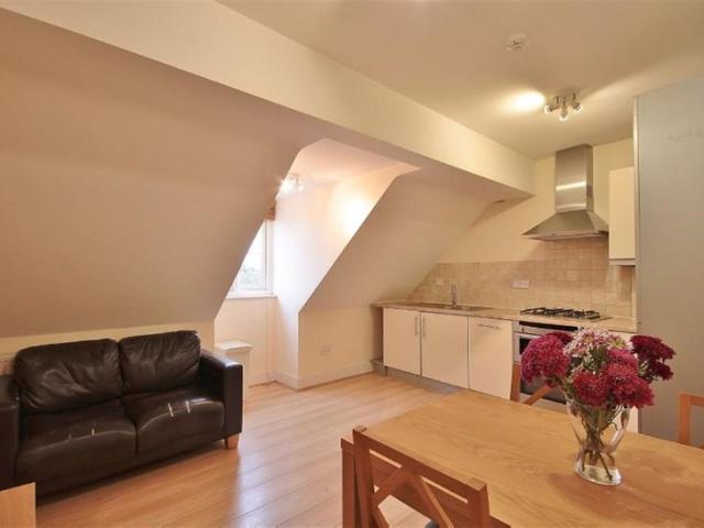 Apartment for rent in New Headington, The Slade