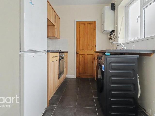 Flat for rent in Walcot West, Rodbourne