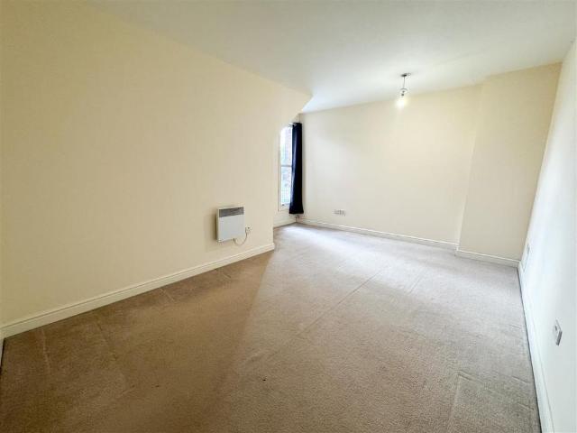 Apartment for rent in Kingsley Moor, Staffordshire
