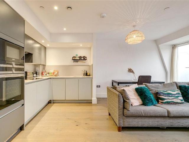 Apartment for rent in London Borough of Hammersmith and Fulham, Greater London