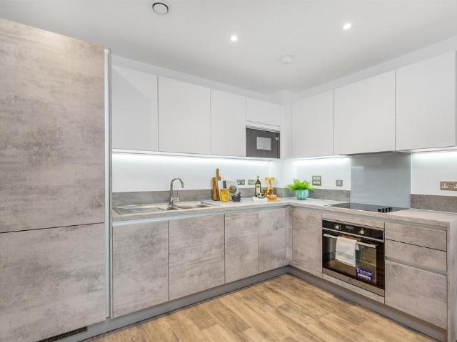 Flat for rent in Roding Riverside, Greater London