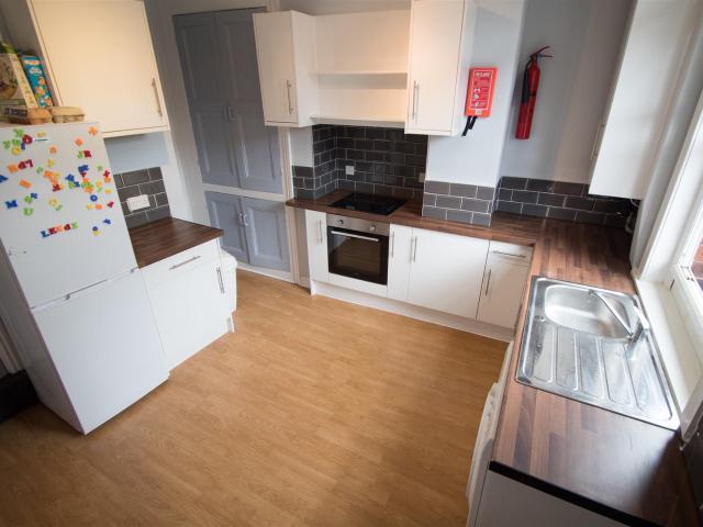 Apartment for rent in Beckett Park, Headingley