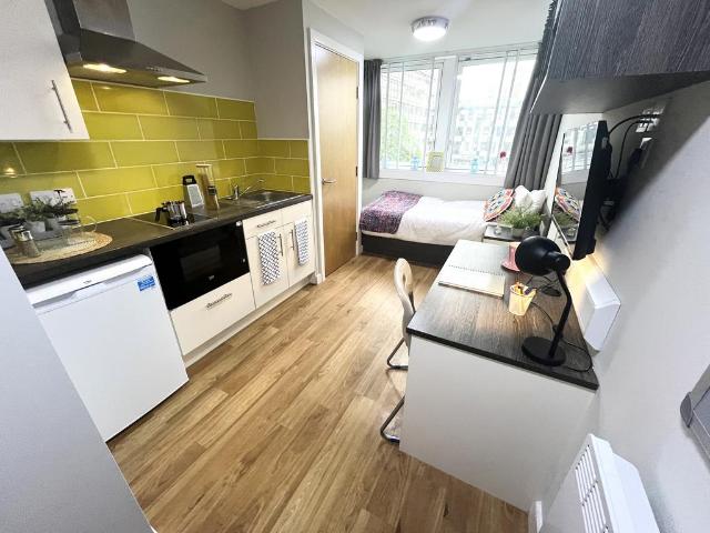 Flat for rent in The Meadows, Haddon