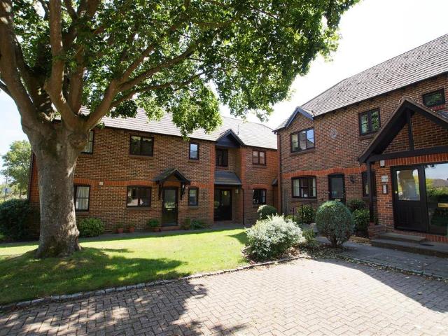 Flat for rent in Chichester, Littlecote