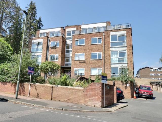 Flat for rent in Shortlands, Greater London