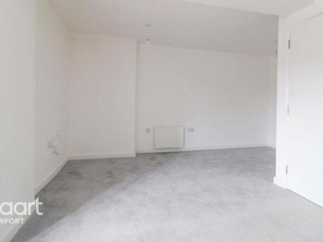 Apartment for rent in Pillgwenlly, Wales