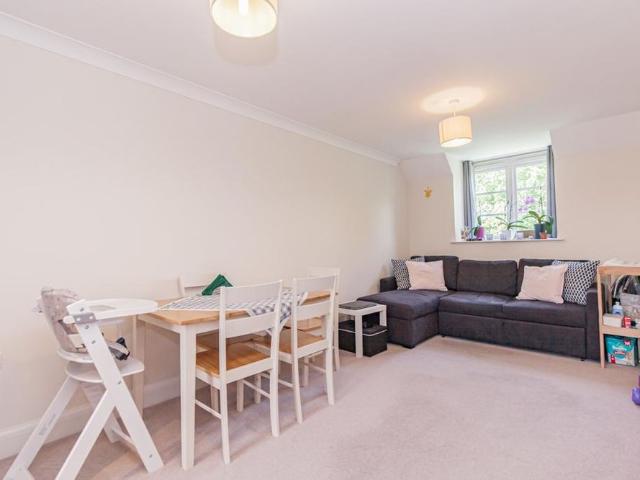 Apartment for rent in Deer Park, Black Bourton