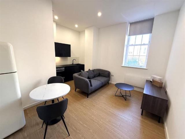 Apartment for rent in The Haulgh, Lee Bank