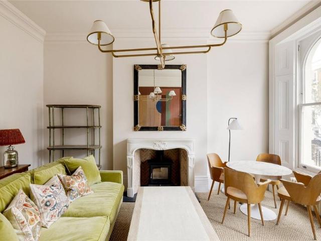 Apartment for rent in Maida Hill, Greater London