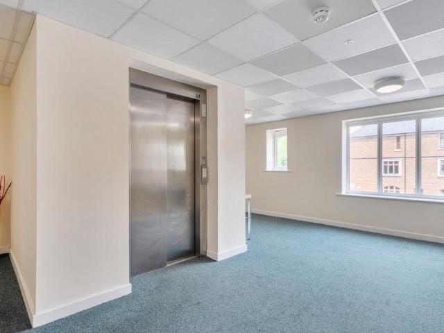 Apartment for rent in Horsham, West Sussex