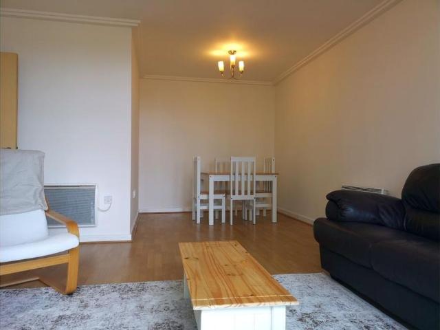 Apartment for rent in Horsell, Woking