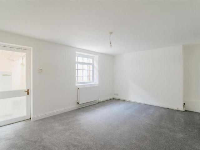 Apartment for rent in Ewens Farm, Golden Valley