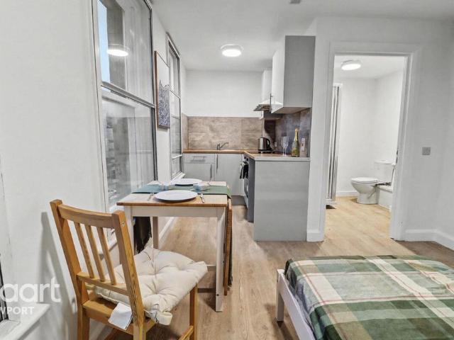 Flat for rent in Wales