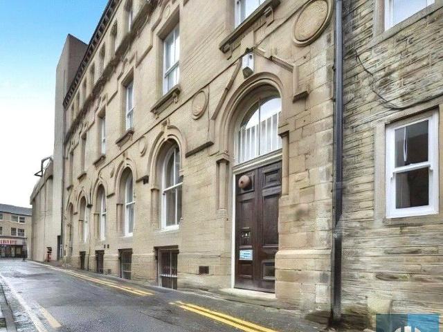 Flat for rent in Highfields, Huddersfield