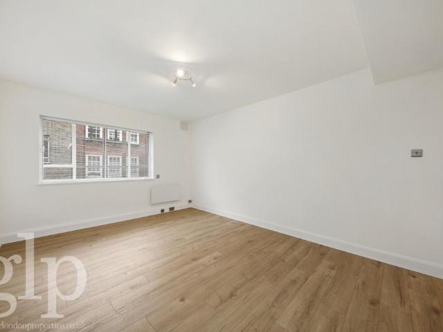 Flat for rent in Soho, Greater London
