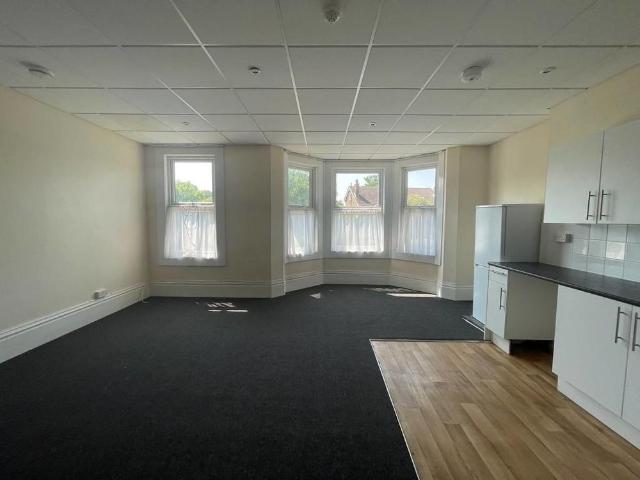 Apartment for rent in London Borough of Croydon, Waddon