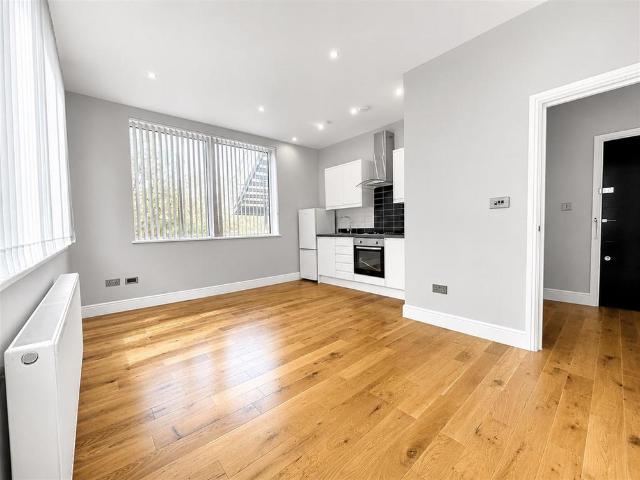 Apartment for rent in Fleet, Hart