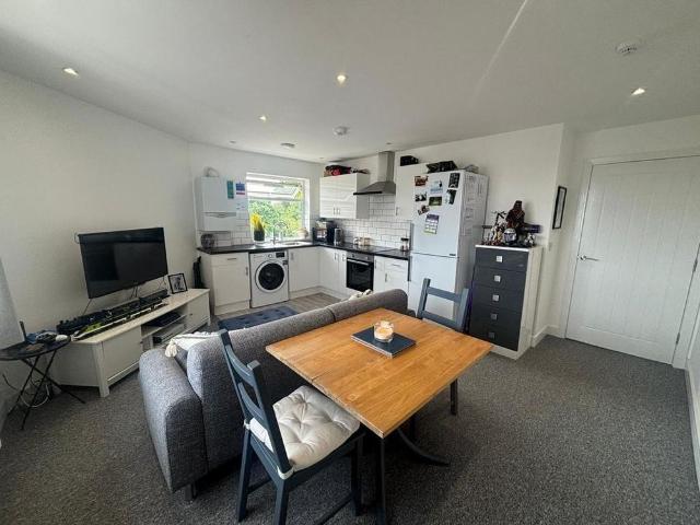 Apartment for rent in Binstead, Ryde