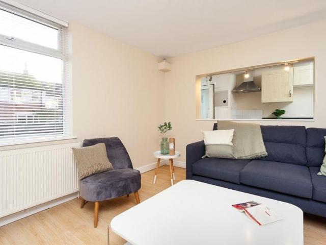 Apartment for rent in Hyde Park, West Yorkshire