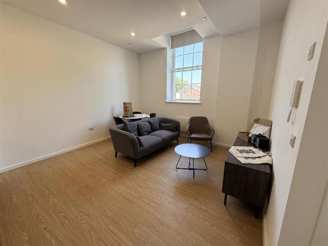Apartment for rent in The Haulgh, Lee Bank