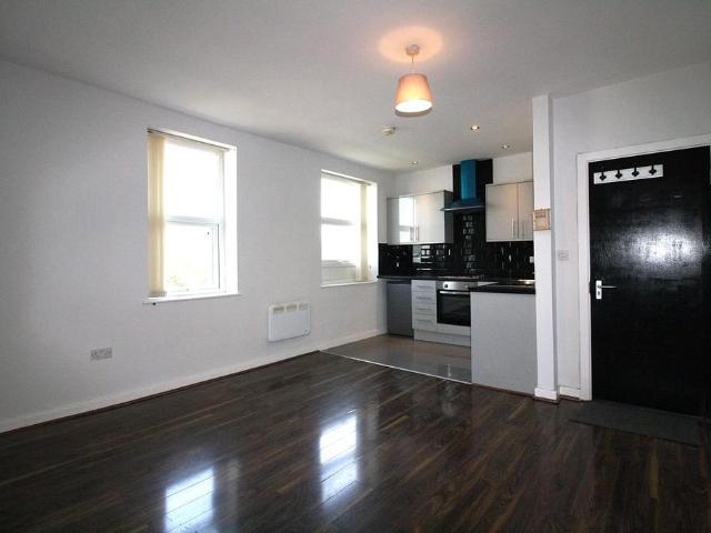 Flat for rent in Wybourn, South Yorkshire