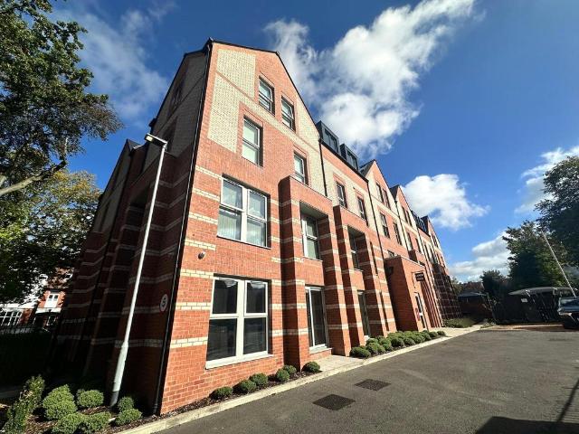 Flat for rent in Victoria Park, Manchester