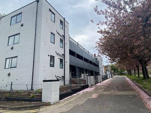 Flat for rent in Pellon, Halifax
