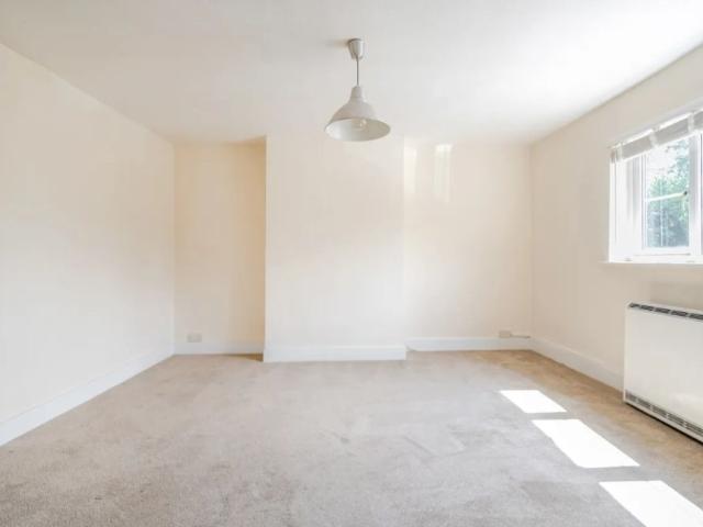 Apartment for rent in Wooburn, Berghers Hill