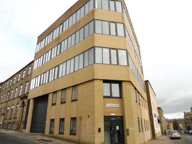 Flat for rent in Boothtown, Halifax