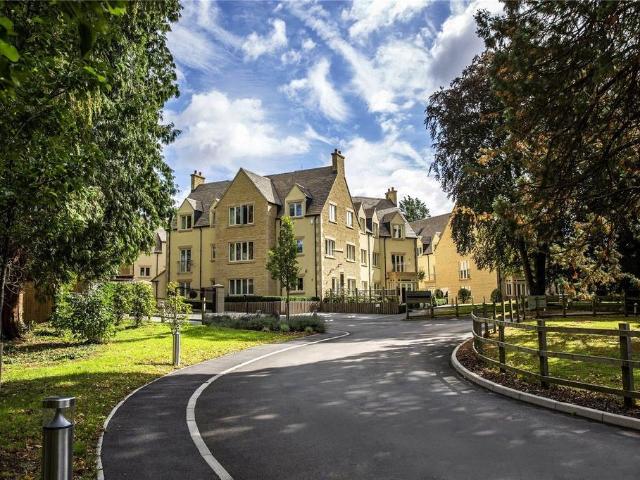 Flat for rent in Fossebridge, Gloucestershire