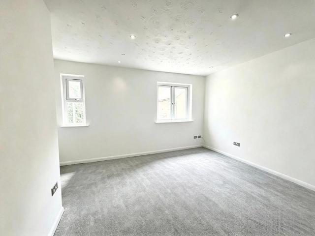 Apartment for rent in Hutton Mount, Navestock Side