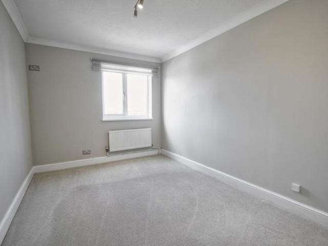 Apartment for rent in Red Hill, Surrey