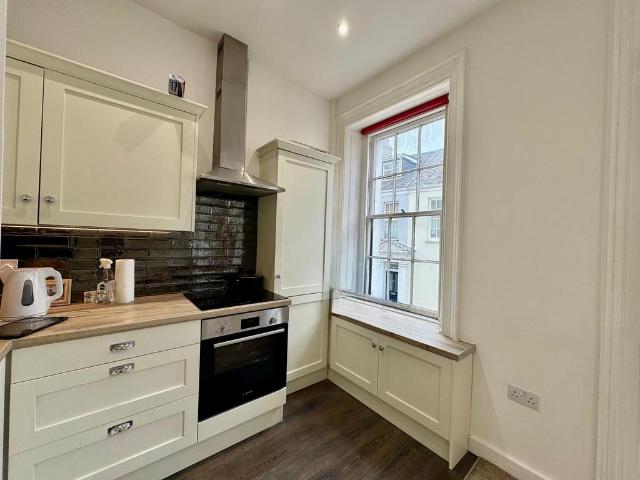 Flat for rent in St Helier