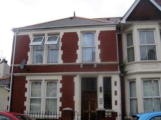 Flat for rent in Plasnewydd, Falcon Lodge