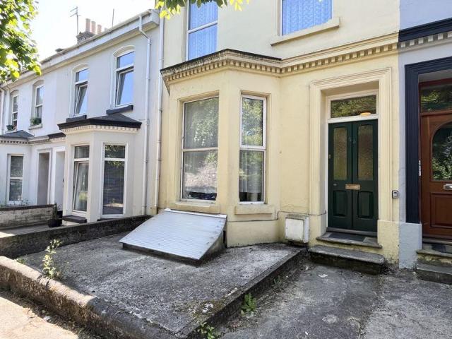 Flat for rent in Pennycomequick, Mount Wise