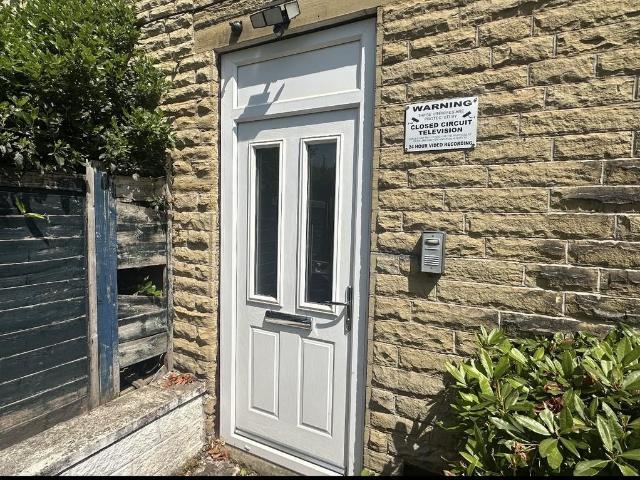 Flat for rent in Hillhouse, Huddersfield