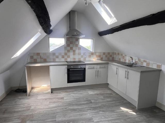 Flat for rent in Alverton, East Midlands